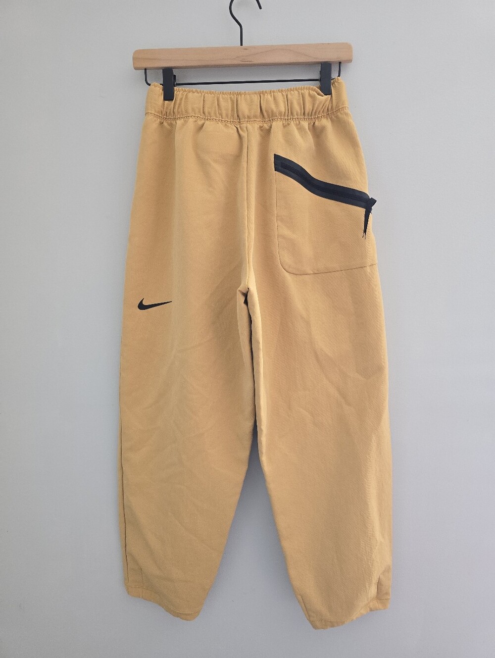 Nike Sportswear Tech Pack Woven Pants Yellow Golden Barrel Leg Womens Size S - Picture 6 of 12